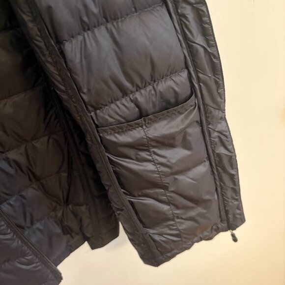 Flattering Fitted Black Puffer Jacket Lightweight Hooded Insulated Size S - Picture 9 of 13